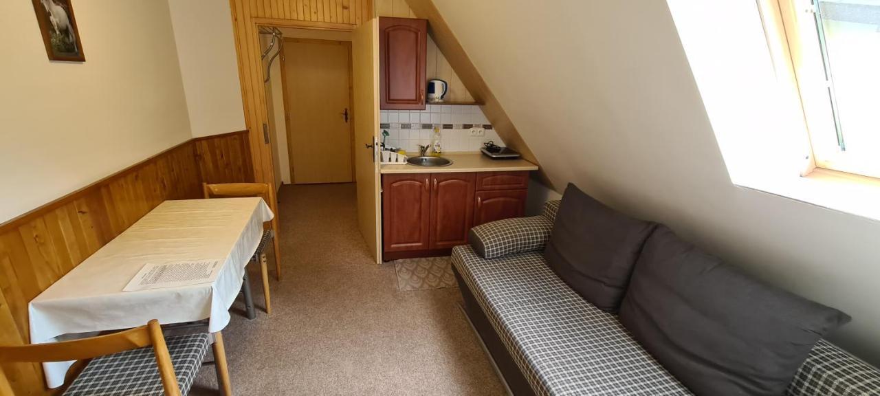 Apartmany Pony Ludvikov Bagian luar foto