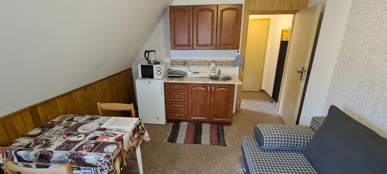 Apartmany Pony Ludvikov Bagian luar foto